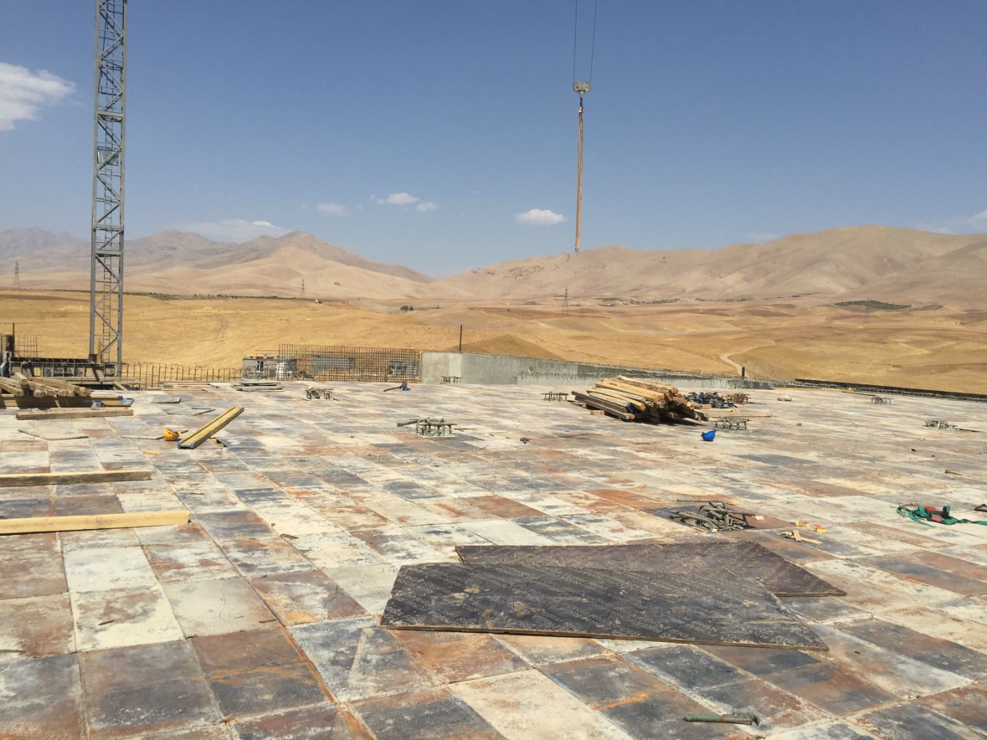 Qwlaraysi Water Tank